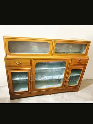 Sturdy and beautiful showcase for sale.