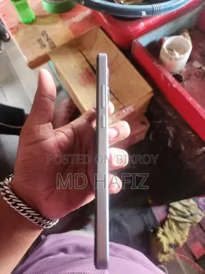 OnePlus Mobile Phone (Used)