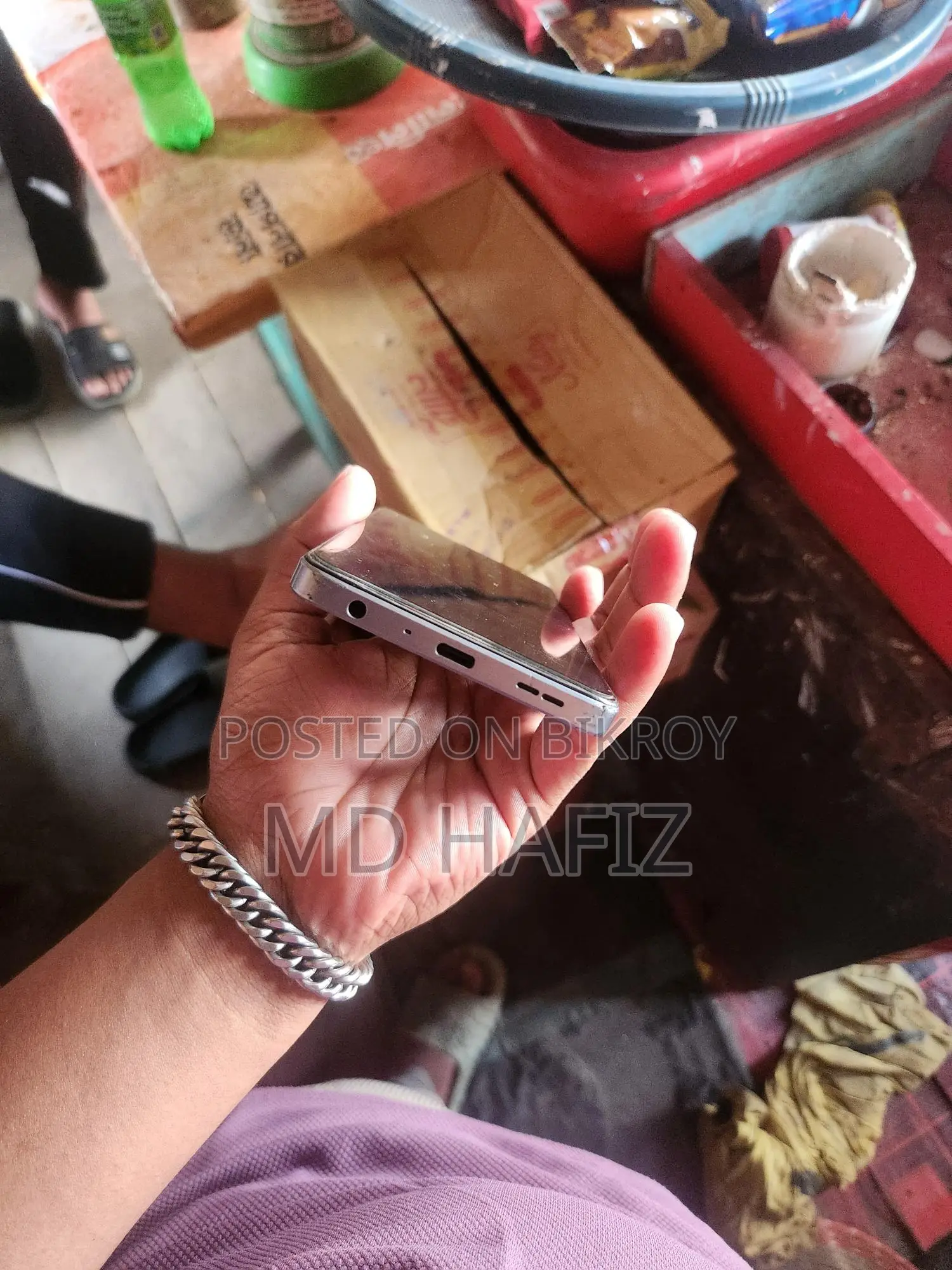 OnePlus Mobile Phone (Used)