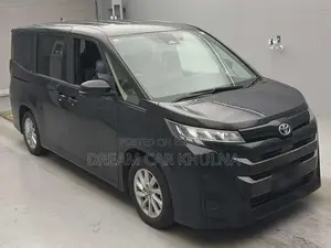 Toyota Noah G hybrid New shape 2022