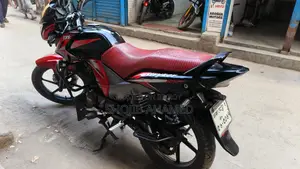 TVS Stryker . 2019