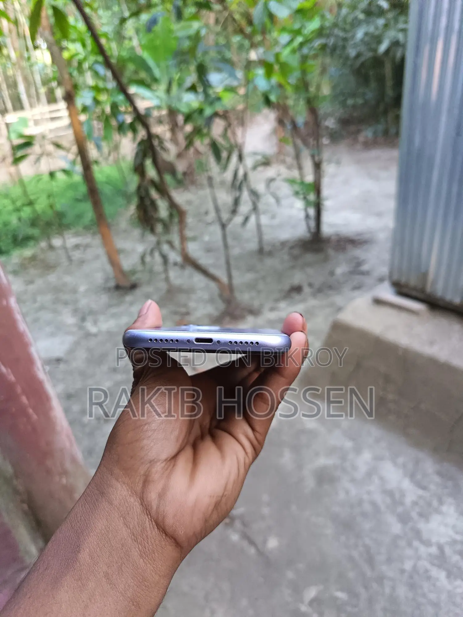 Apple iPhone 11 i phone (Used)