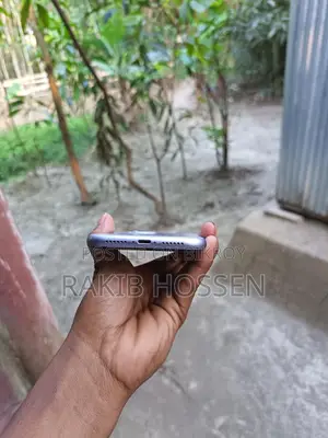 Apple iPhone 11 i phone (Used)