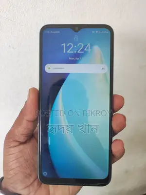 Realme C33 3/32 (Used)