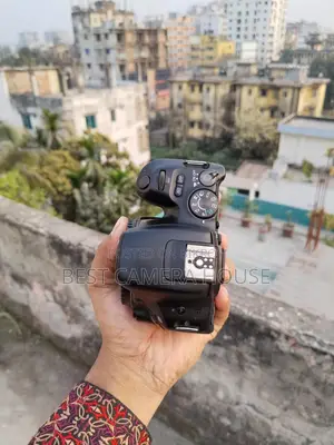 200d body only, in excellent condition
