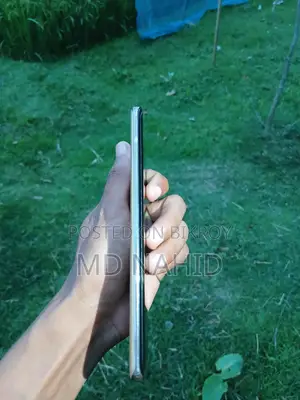 Vivo V23 Pro 128 GB (Used)