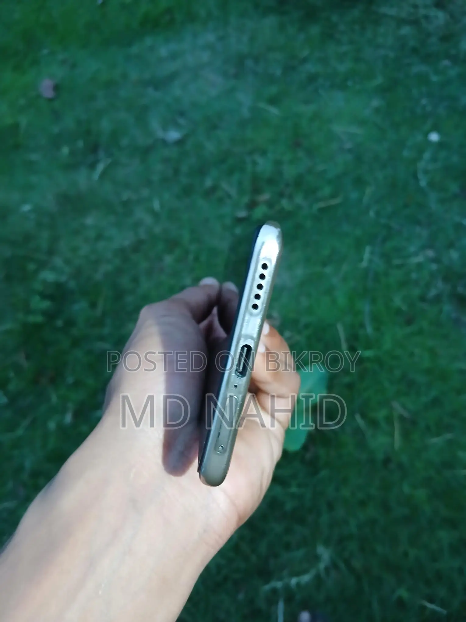 Vivo V23 Pro 128 GB (Used)