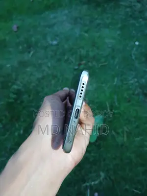 Vivo V23 Pro 128 GB (Used)