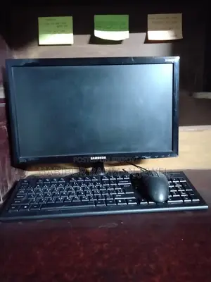 Full-set computer for sale including PC, monitor, keyboard, and mouse.