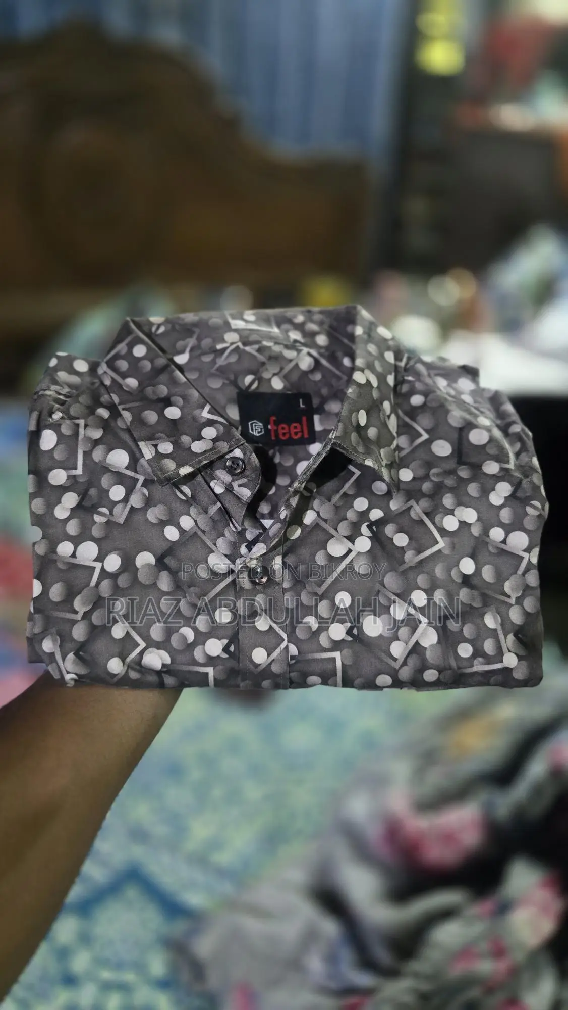 শার্ট ৩-৪ বার পড়া হয়েছে শুধু।