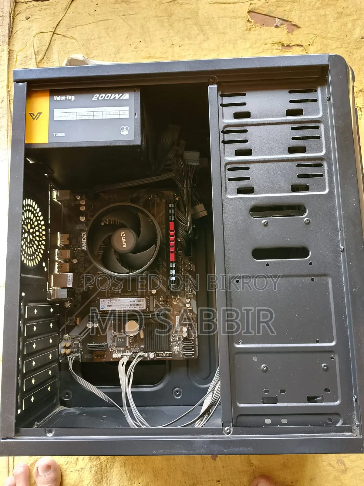 Desktop computer