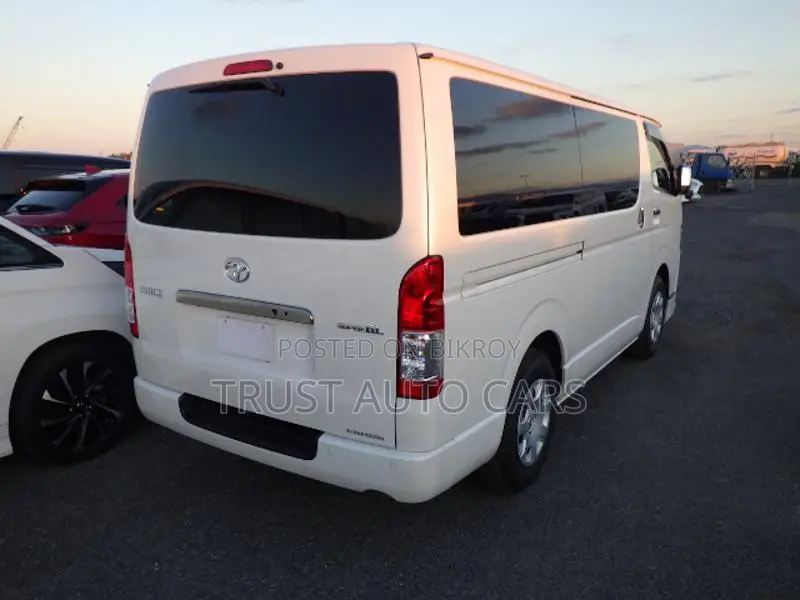Toyota Hiace DARKPRIME POWER DOOR 2022