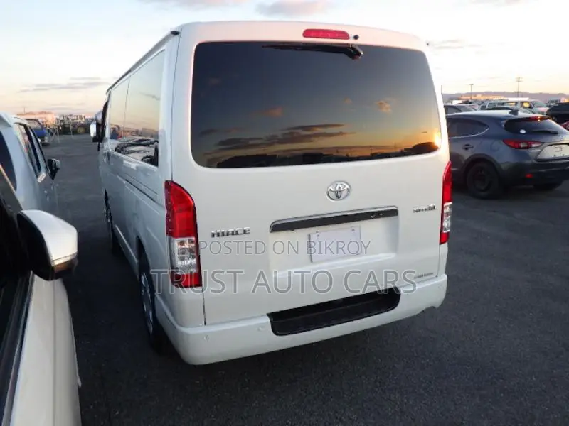 Toyota Hiace DARKPRIME POWER DOOR 2022