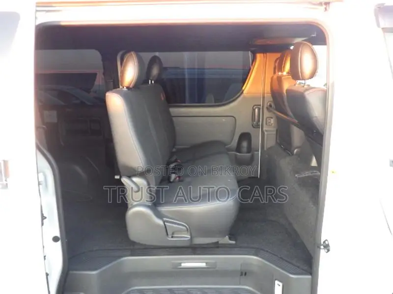 Toyota Hiace DARKPRIME POWER DOOR 2022