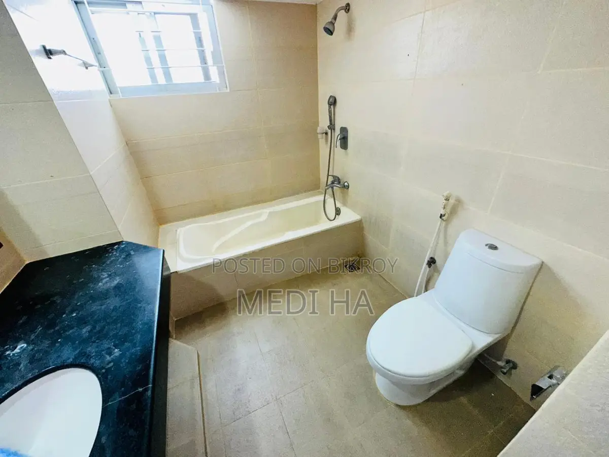 A Brand Category Used 2725 Sft Flat for Sell