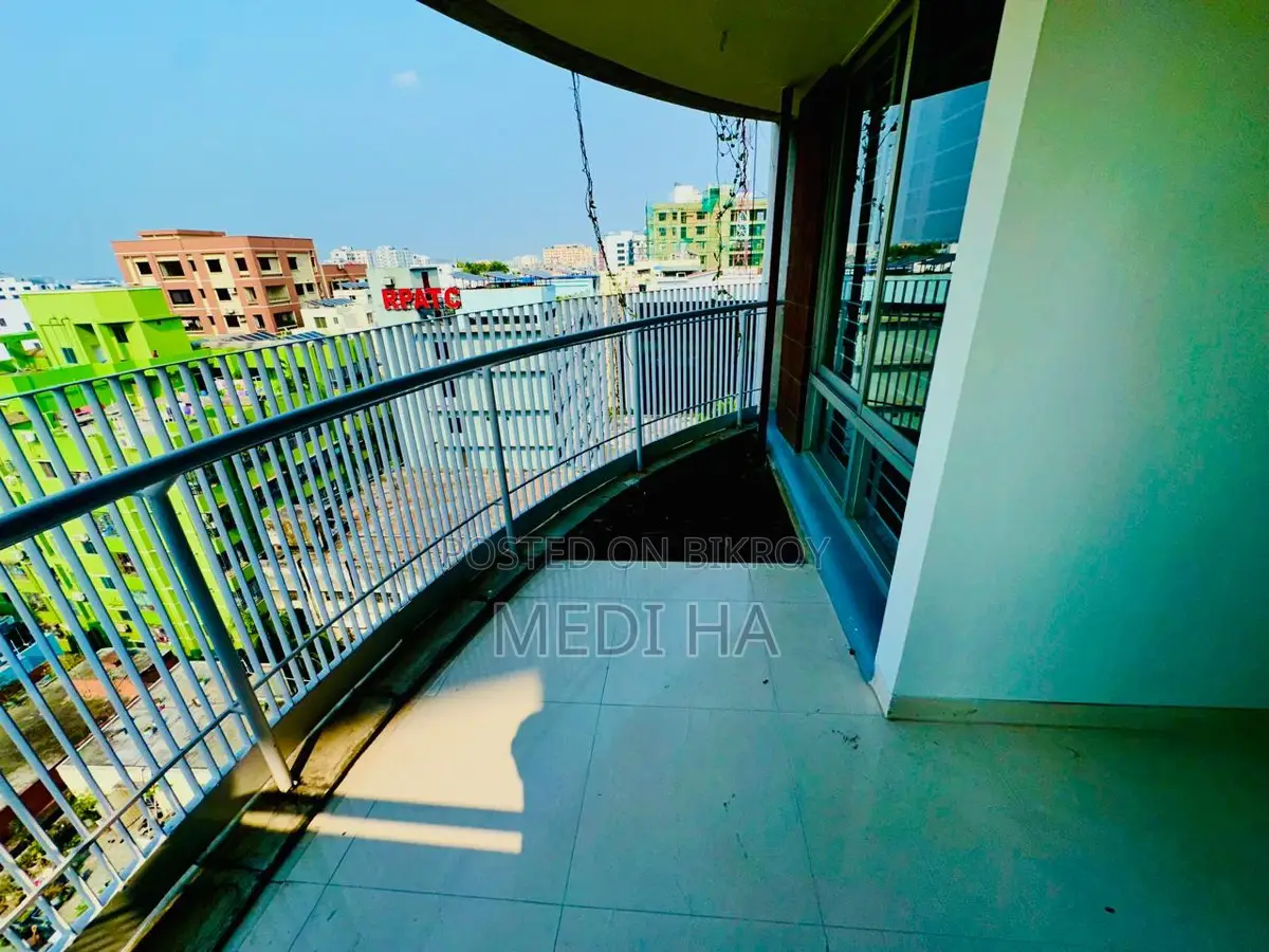 A Brand Category Used 2725 Sft Flat for Sell