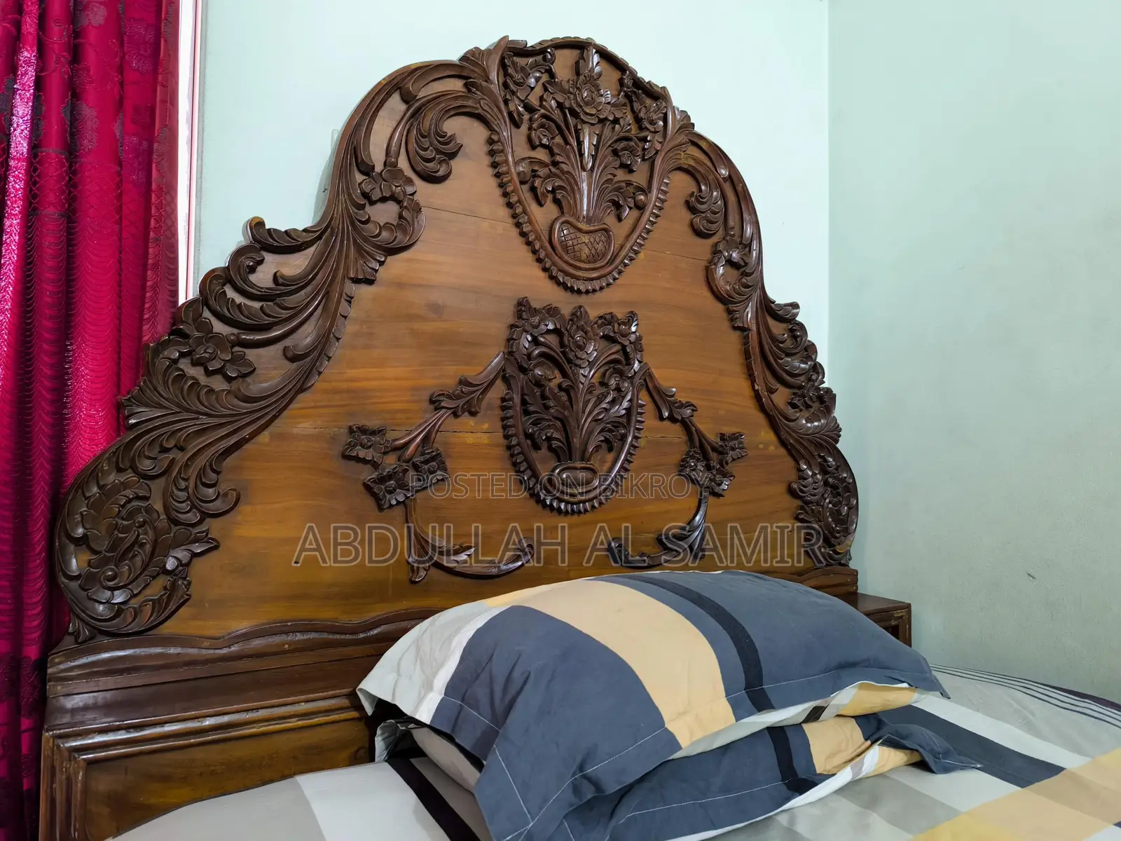ব্যবহৃত খাট সাথে তোষক ও জাজিম (5×7.5 ফিট)