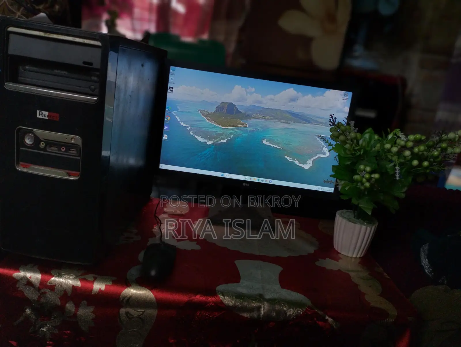 Desktop computer