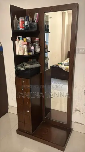 কানাডিয়ান ওক কাঠের ড্রেসিং টেবিল