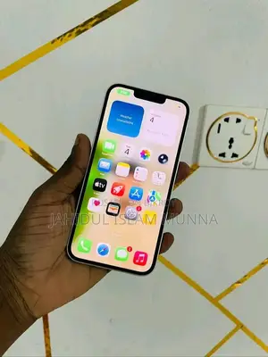 Apple iPhone 13 . (Used)