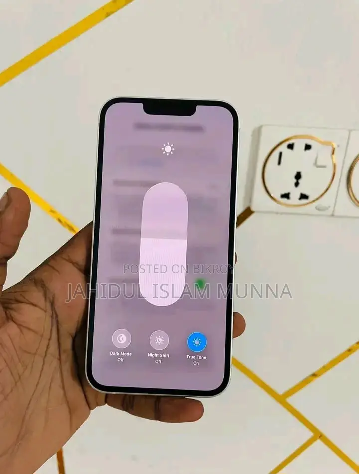 Apple iPhone 13 . (Used)