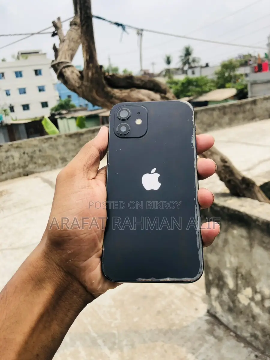 Apple iPhone 12 (Used)