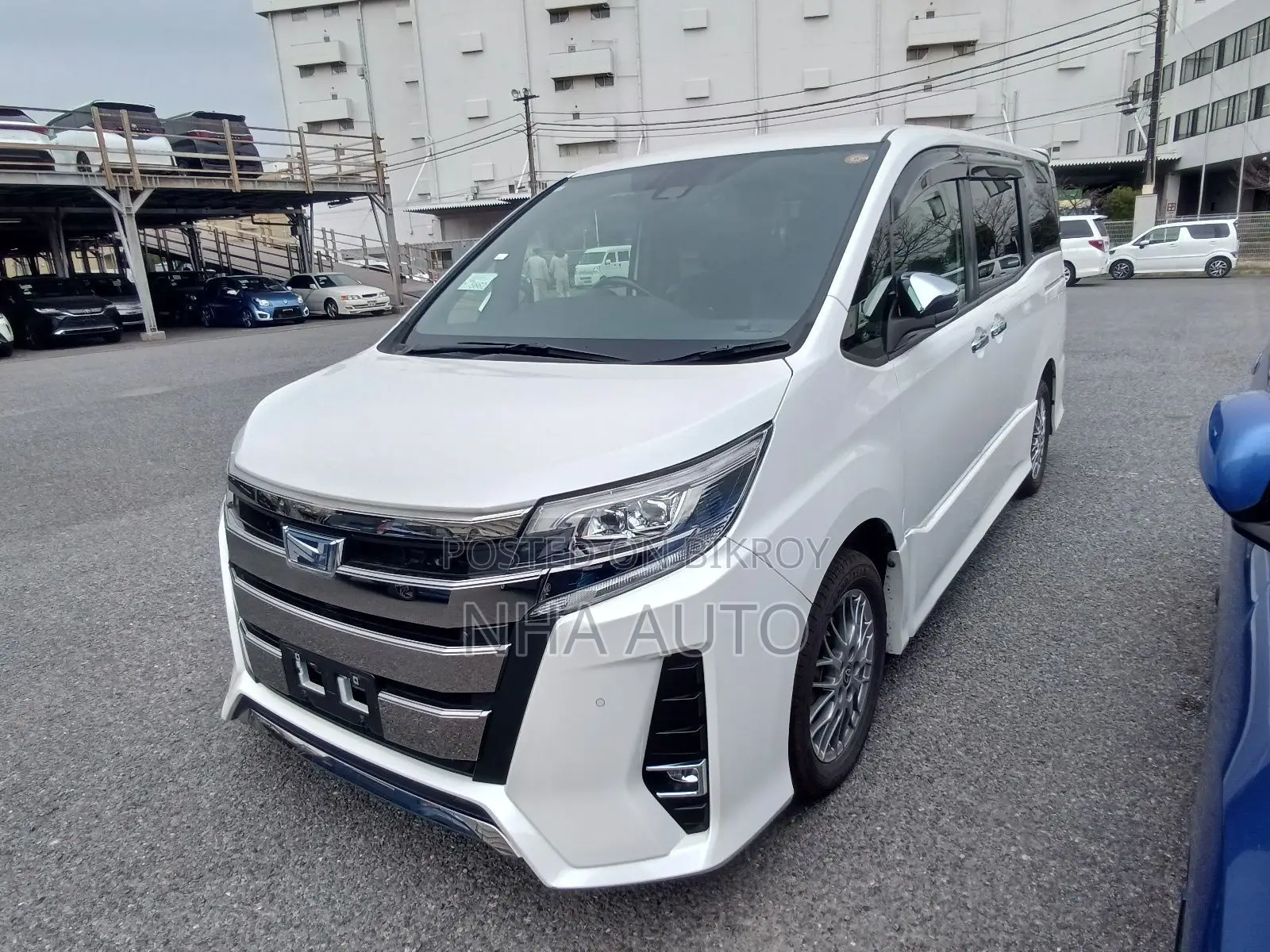 Toyota Noah WXB HYBRID 2021