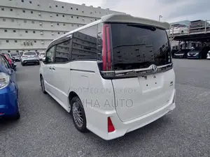 Toyota Noah WXB HYBRID 2021