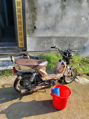 TVS XL . 2022
