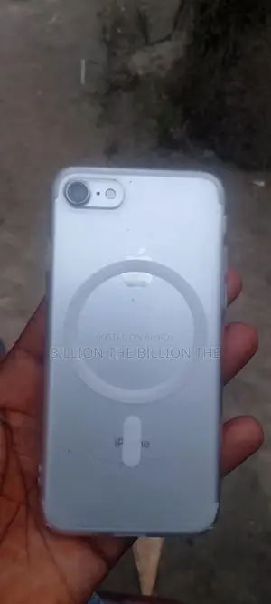 Apple iPhone 7 . (Used)