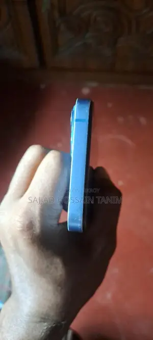 Apple iPhone 13 (Used)