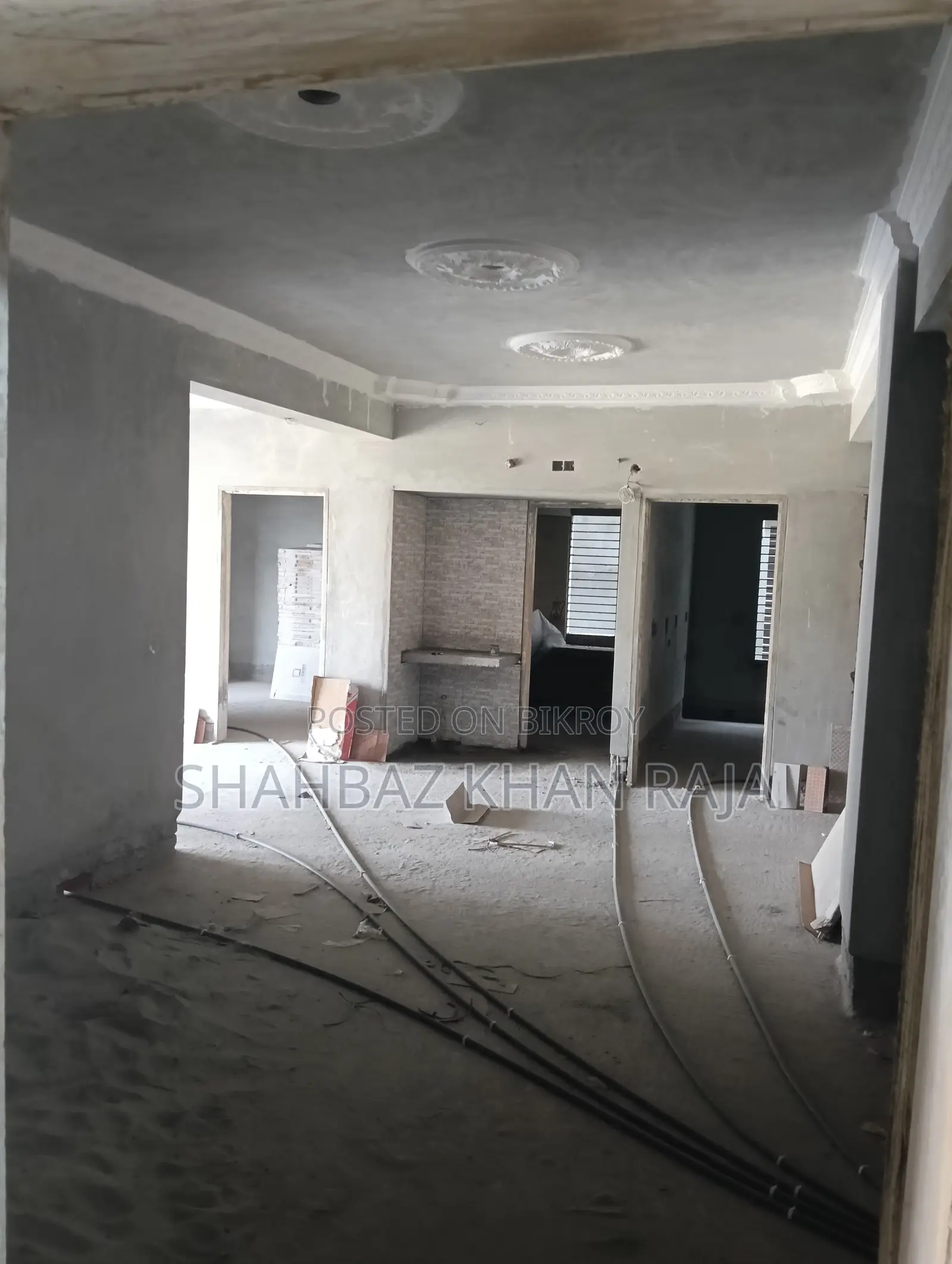 3-Bed Ready Flat for Sale in a Pleasant Environment