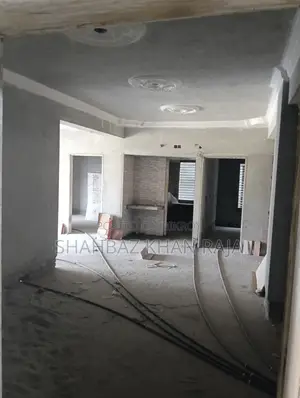 3-Bed Ready Flat for Sale in a Pleasant Environment