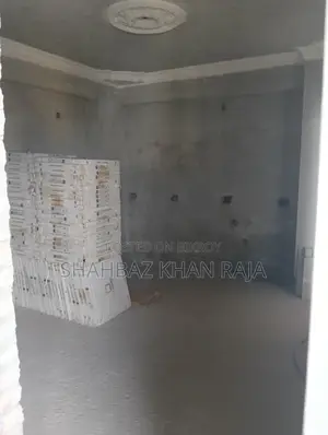 3-Bed Ready Flat for Sale in a Pleasant Environment
