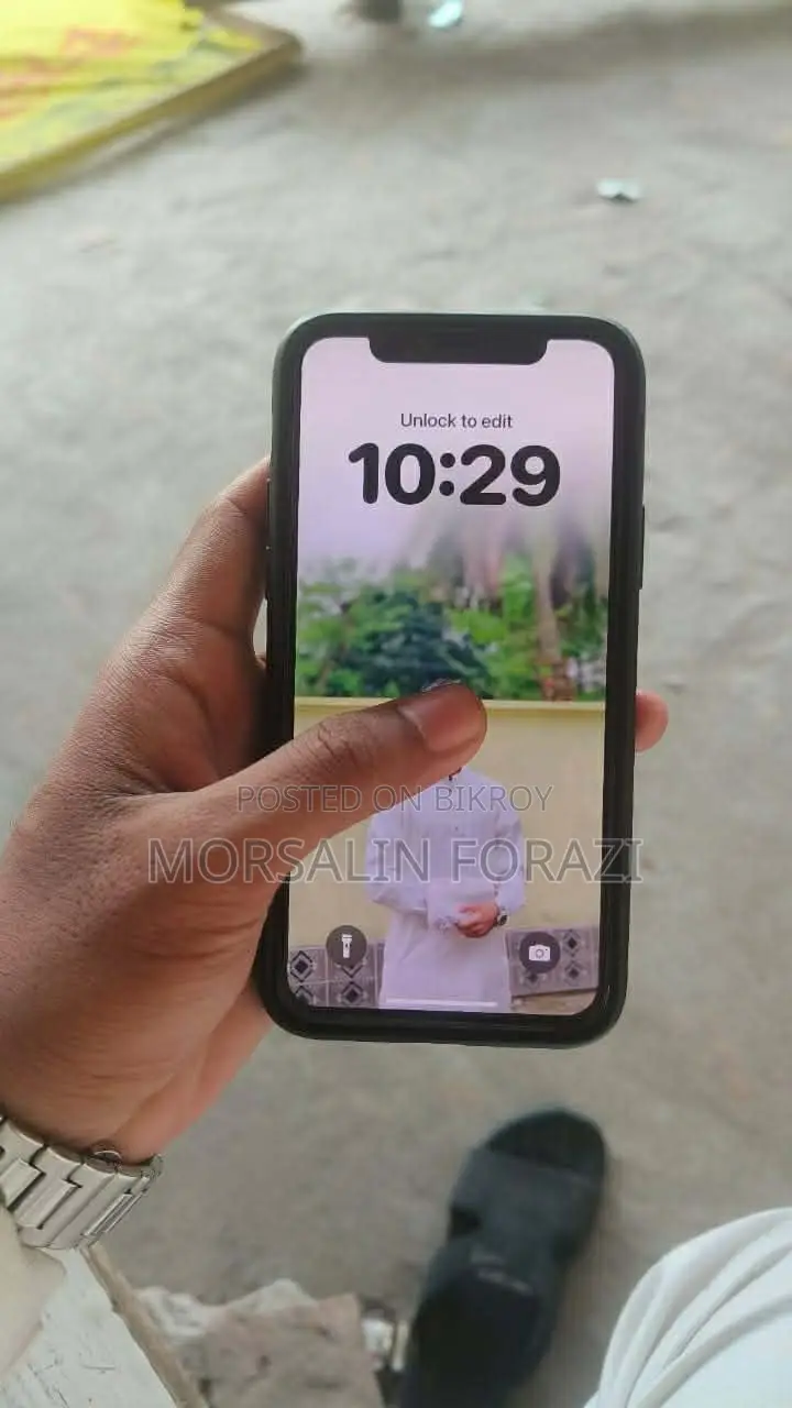 Apple iPhone XS (Used)