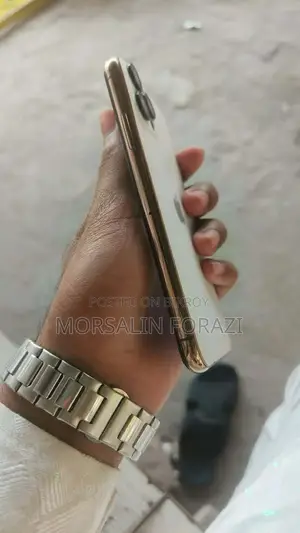 Apple iPhone XS (Used)