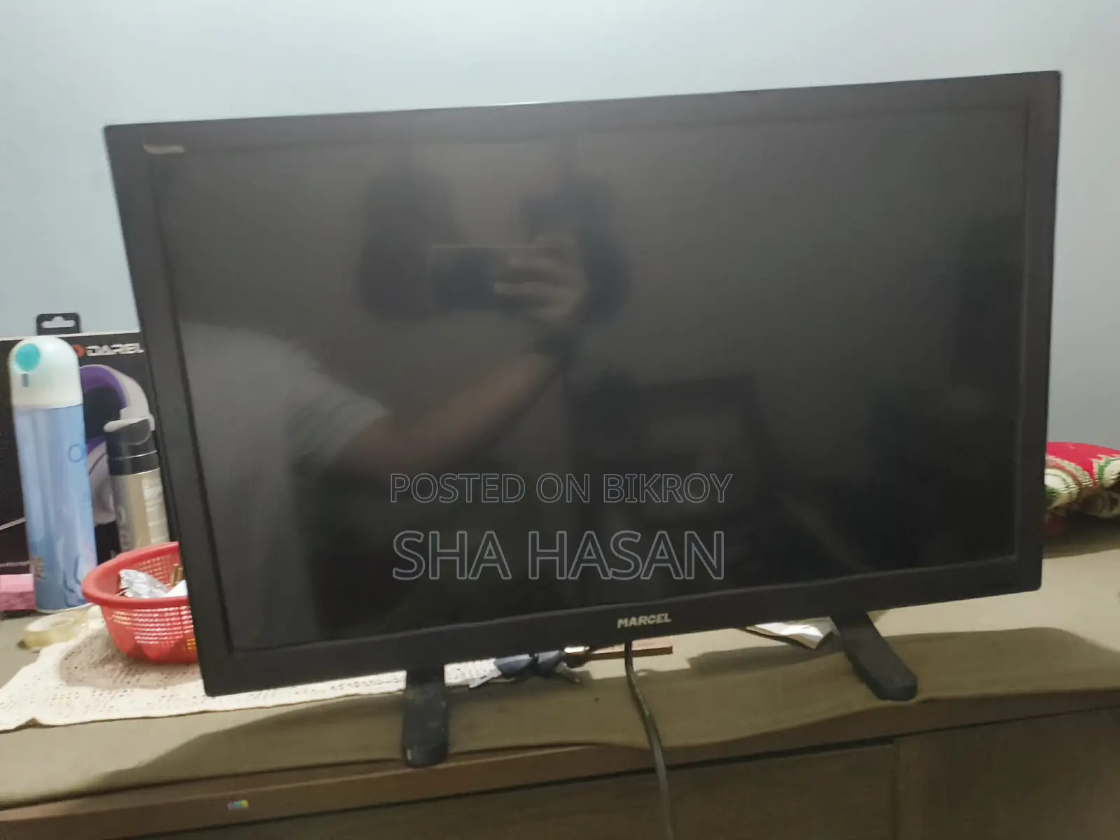 Marcel 24" TV