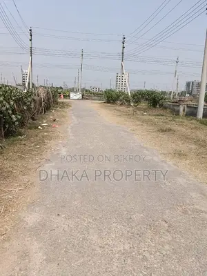 ৬০ ফুট রোড মেট্রো স্টেশন ৩ কাঠা সেক্টর-১৭/কে