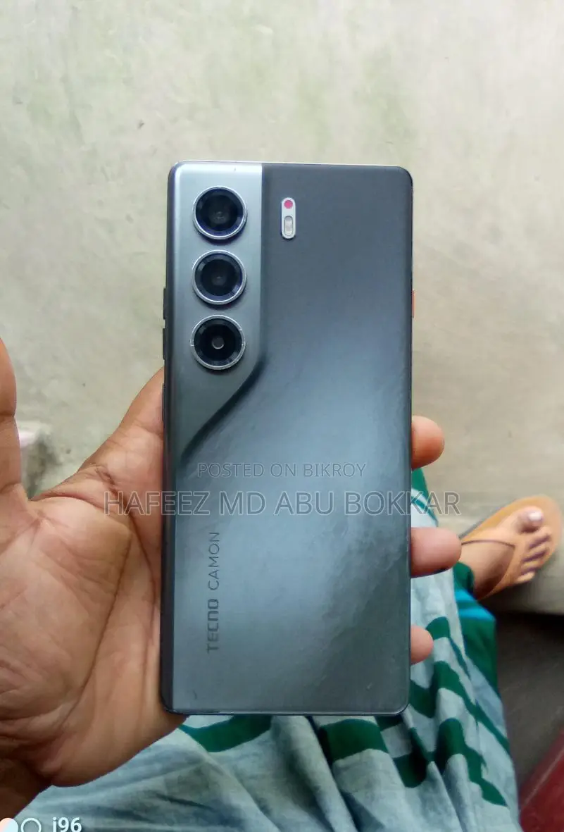 Tecno Camon 40 Pro 8GB RAM 256GB ROM (ব্যবহৃত)