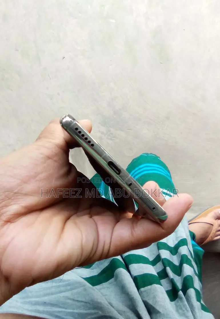 Tecno Camon 40 Pro 8GB RAM 256GB ROM (ব্যবহৃত)