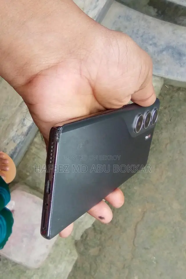 Tecno Camon 40 Pro 8GB RAM 256GB ROM (ব্যবহৃত)