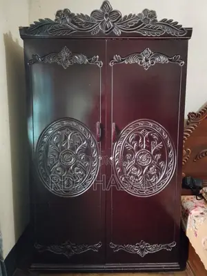 Almari Sell Urgent