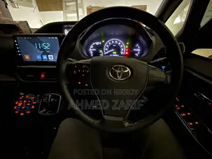Toyota Esquire GI Premium 2017