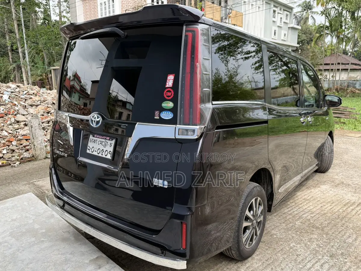 Toyota Esquire GI Premium 2017