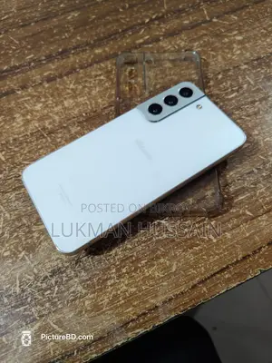 Samsung Galaxy S22 (Used)