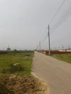 5 Katha, South Face, P-Block. Boundary Complete, Full Package Rate