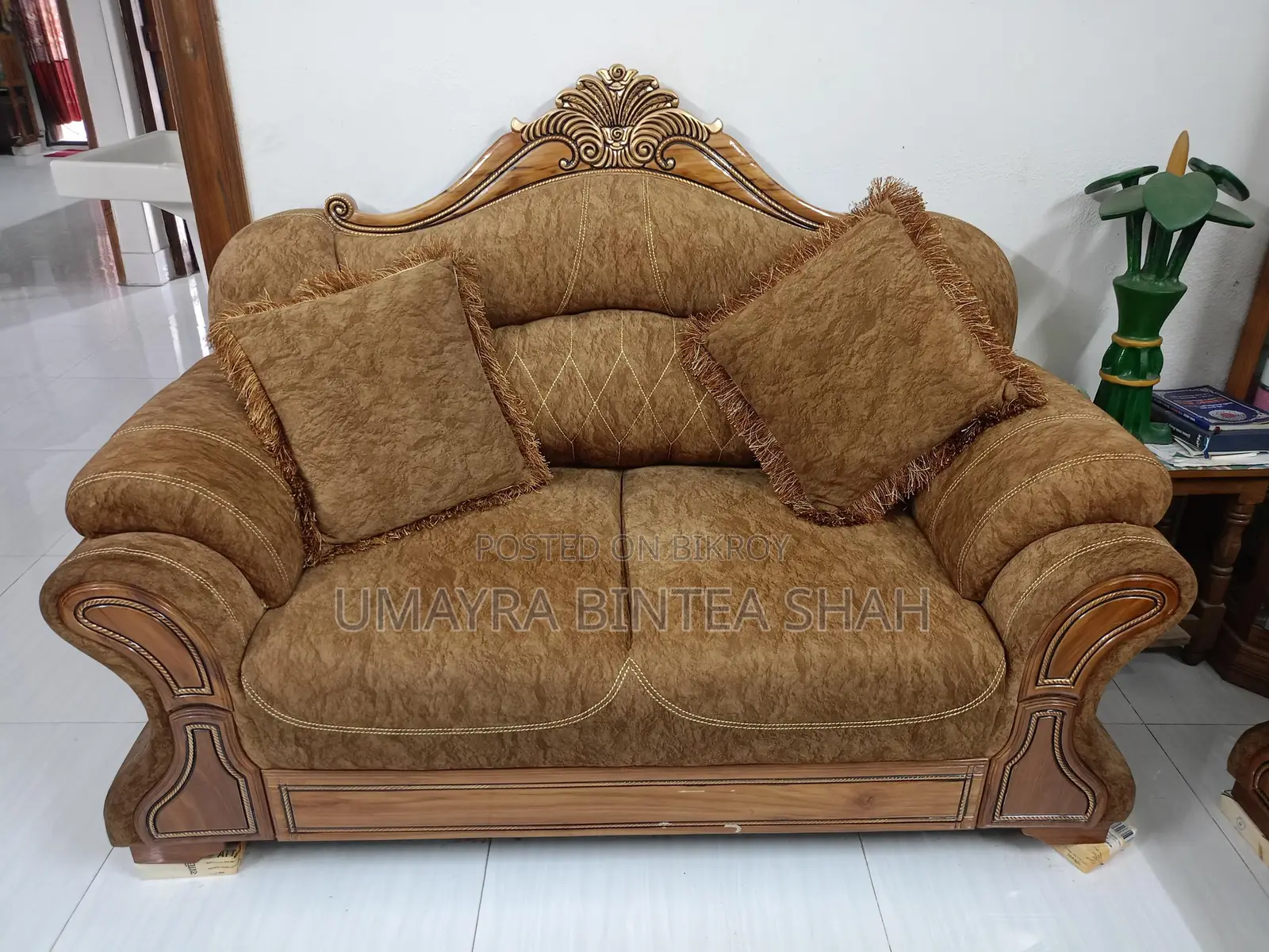 Sofa For Sell