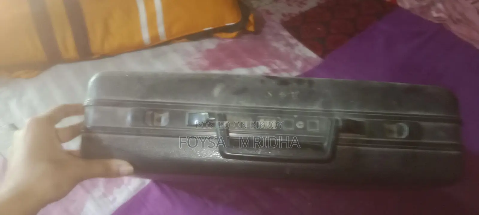 A High-Quality Foreign Briefcase