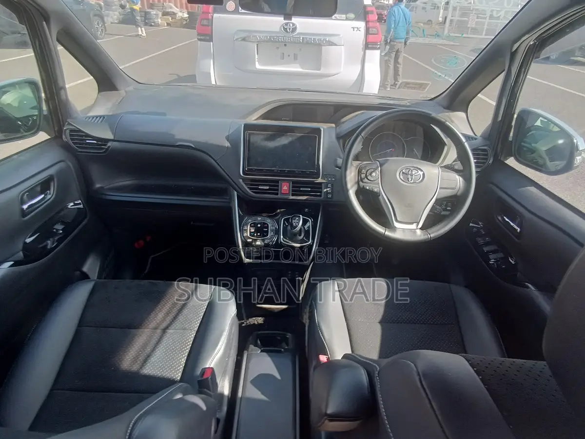 Toyota Voxy ZS KIRAMEKI 3 2020