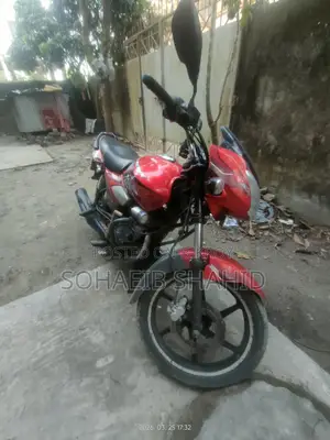 TVS Phoenix 125 (2015)